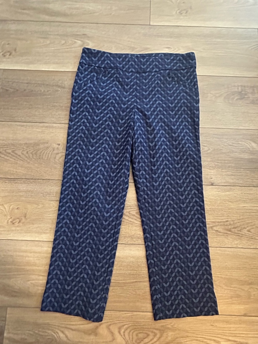 Margaret M Slimming Pant Navy Geometric Pull On Cropped Pants Medium